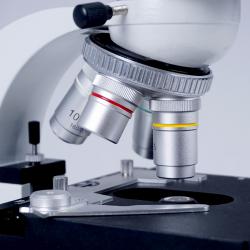 Microscopio Biológico